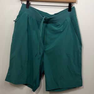 Lululemon Men’s Green/ Blue unlined athletic shorts size medium